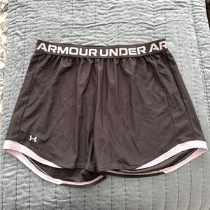 Under Armour Women's Play Up Twist Shorts Large grey/lilac (C)